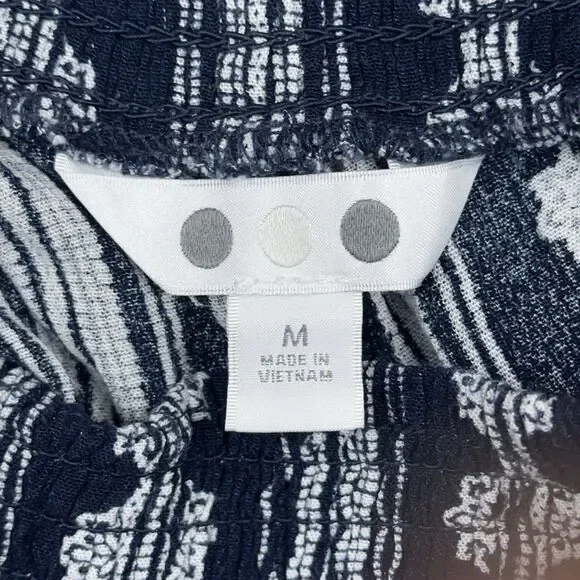 Three Dots Pull On Shorts Womens Sz M Navy Stripe Batik Smocked Waist Boho - Picture 4 of 8